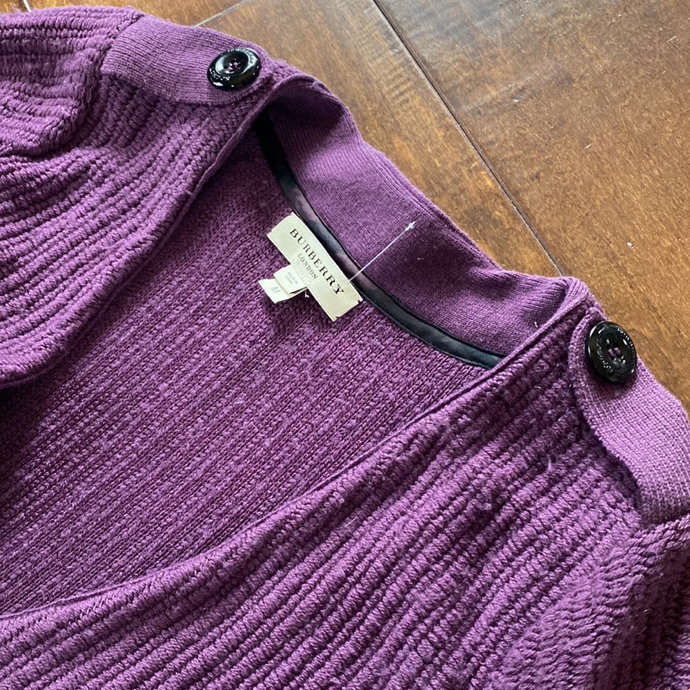 BURBERRY - Mid length wool cashmere silk Cardigan in eggplant color with belt. - Picture 10 of 16